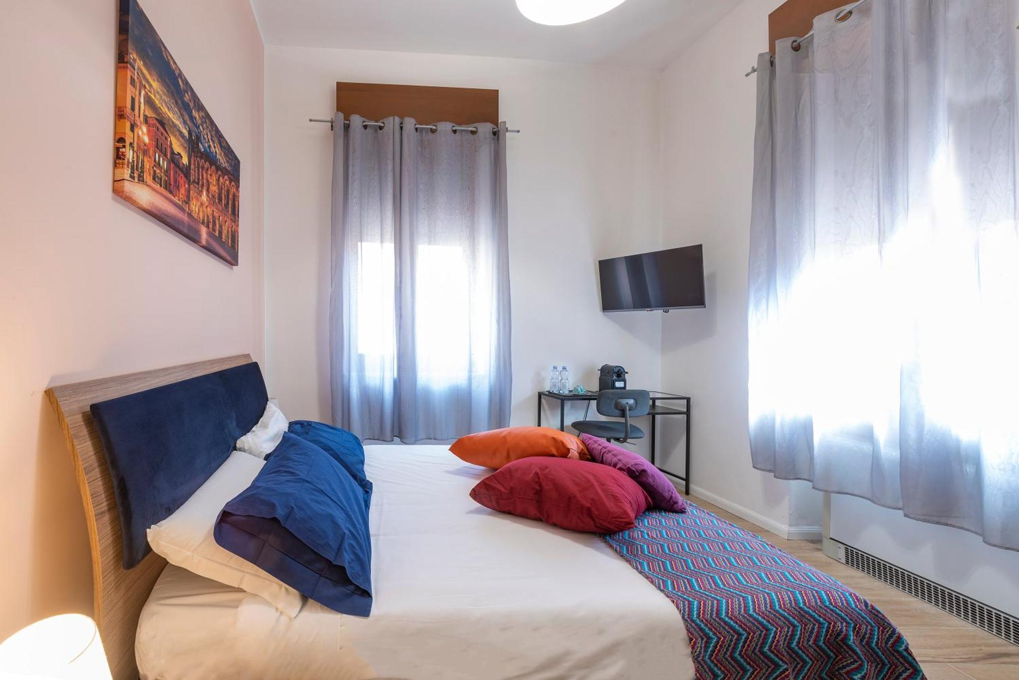 Italianflat - Rentroom Old Town - 200Mt To Arena เวโรนา ภายนอก รูปภาพ