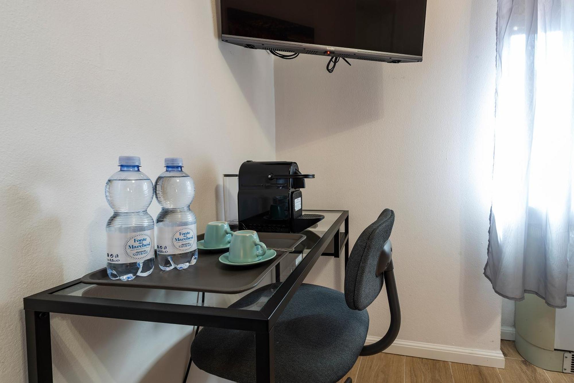 Italianflat - Rentroom Old Town - 200Mt To Arena เวโรนา ภายนอก รูปภาพ